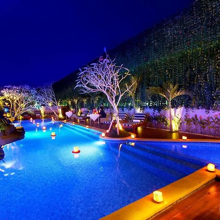 Rhadana Hotel Kuta Lombok Exterior foto