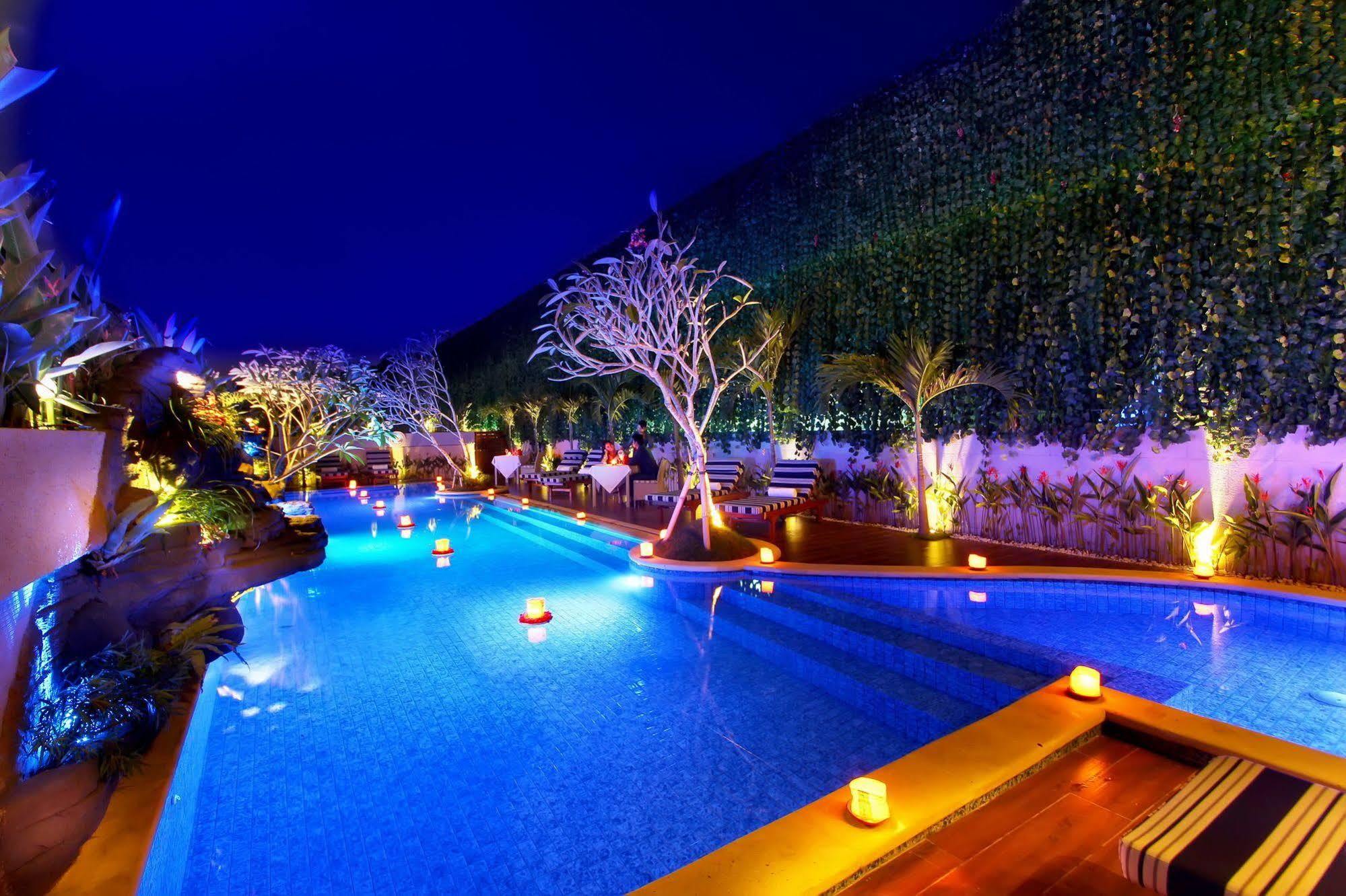 Rhadana Hotel Kuta Lombok Exterior foto